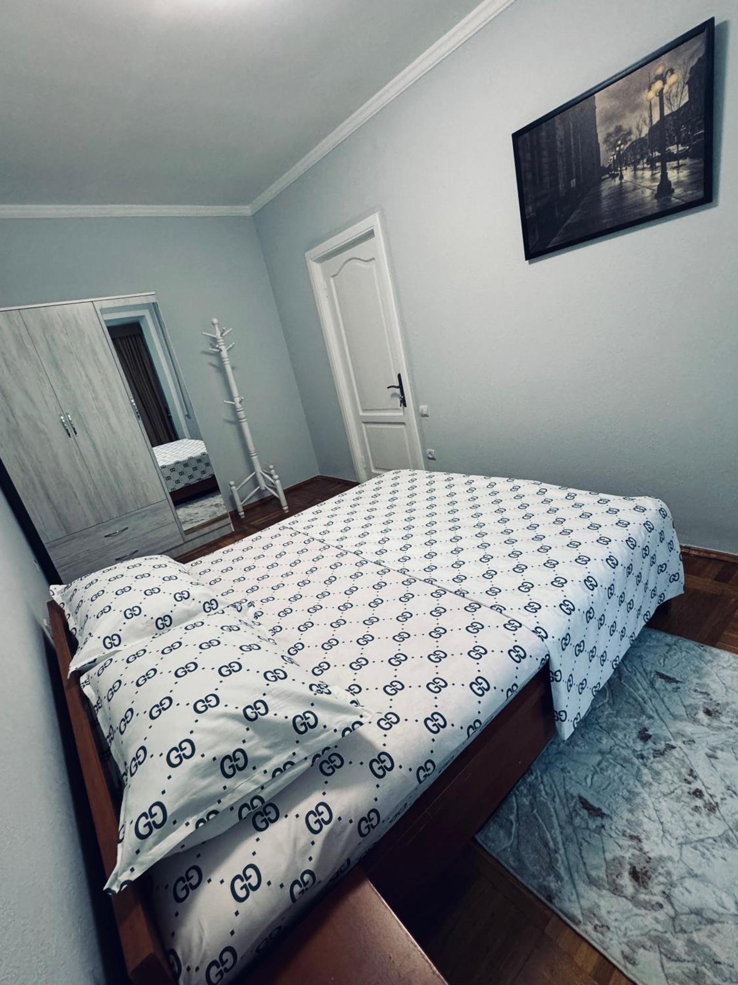Classic Family Apart In The Center With 4 Rooms Tashkent Exterior foto